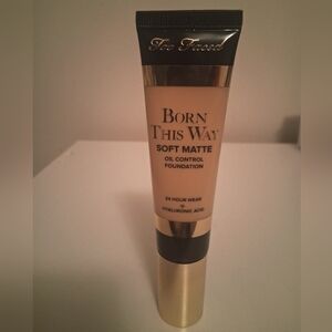 Too Faced Born This Way Soft Matte Foundation - Vanilla